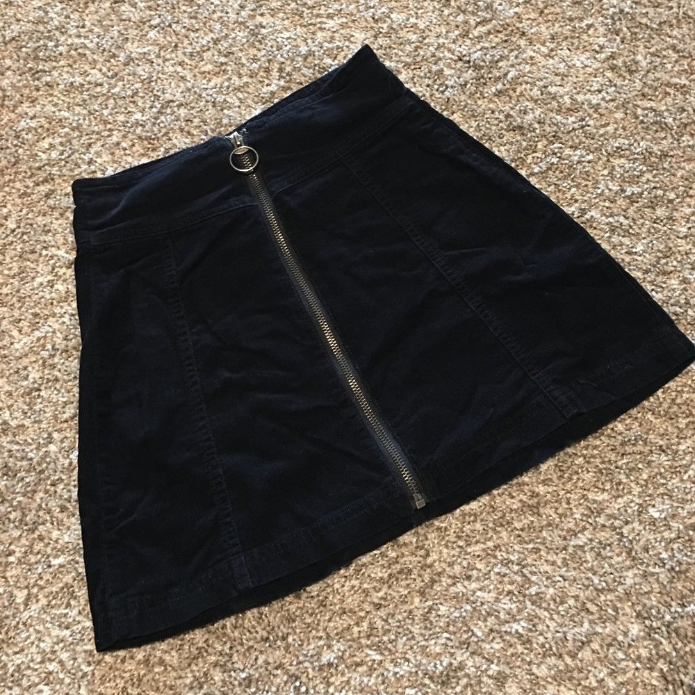mini skirts - Picture 7 of 9